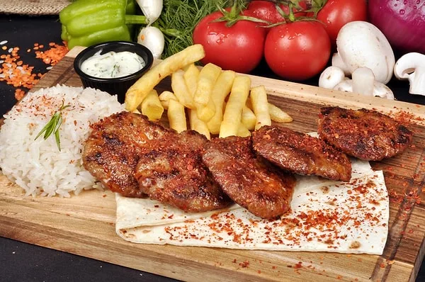 1,5 Porsiyon Kasap Köfte
