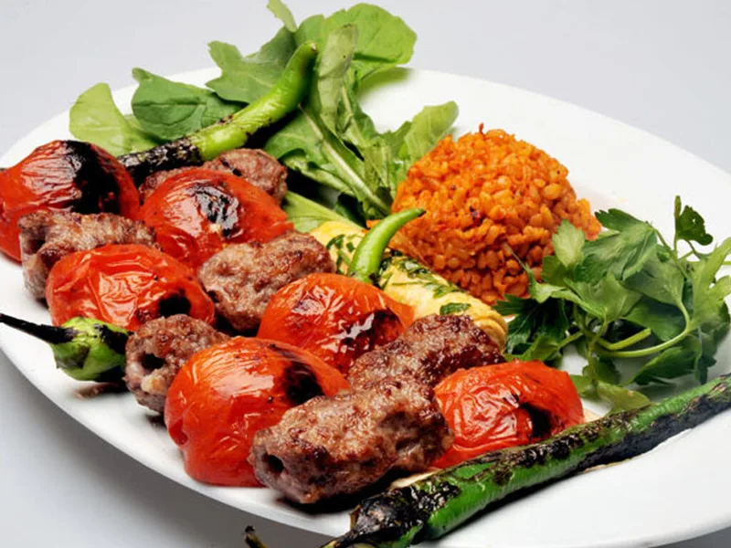1,5 Porsiyon Domatesli Kebap
