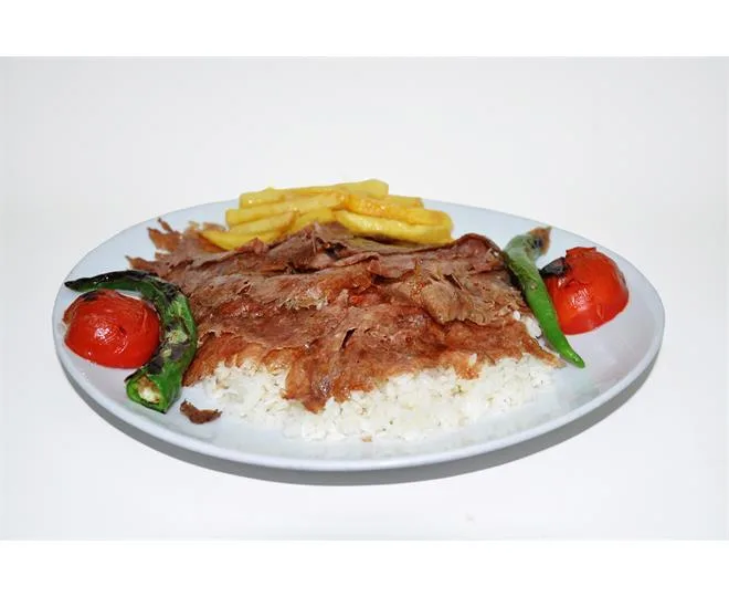 1,5 Porsiyon Pilav Üstü Döner