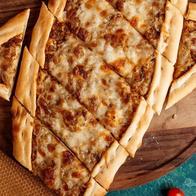 1,5 Kıyma Kaşarlı Pide